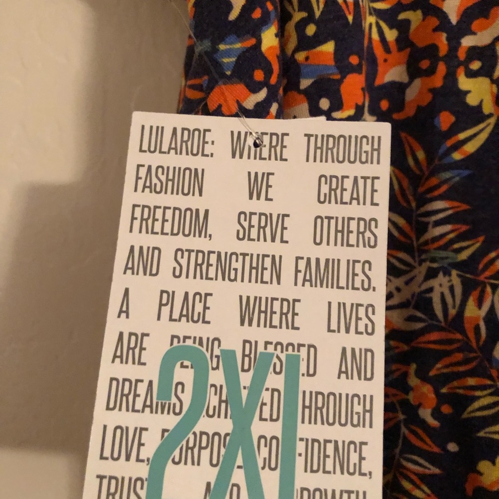 LULAROE Azure - Picture 4 of 4